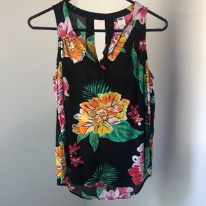🌸 Old navy Tropical Floral tank top